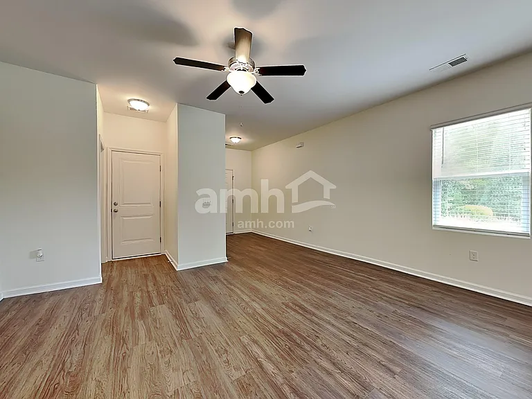 105 Orion Way — Photo 6