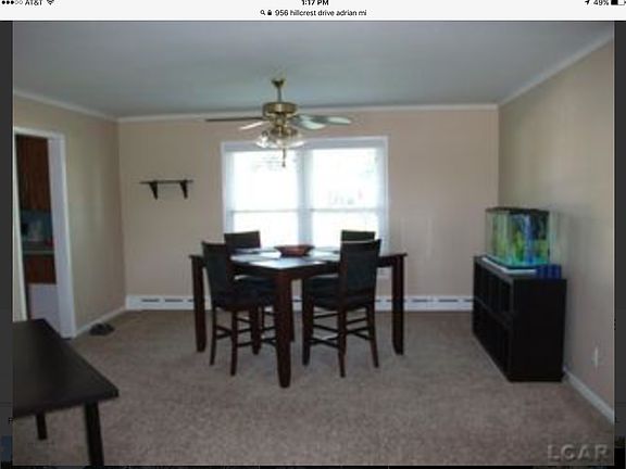 3rd image of 965 Hillcrest Dr