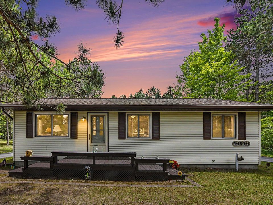 1st image of 10970 Oakwood Dr