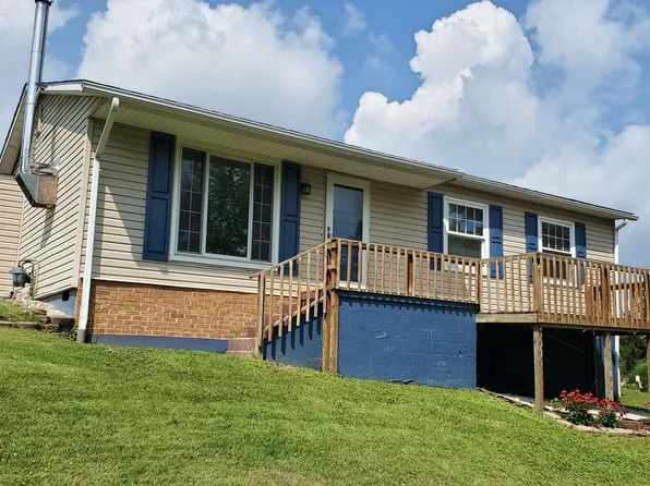 152 Gwendolyn Dr, Elkins, WV 26241