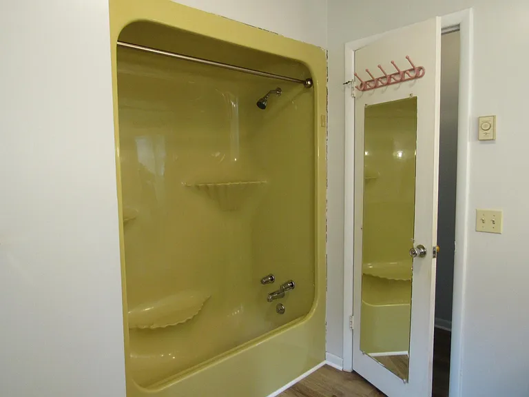 237 Stratmoor Dr — Photo 14