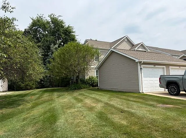 1452 Fox Pointe Cir — Photo 21