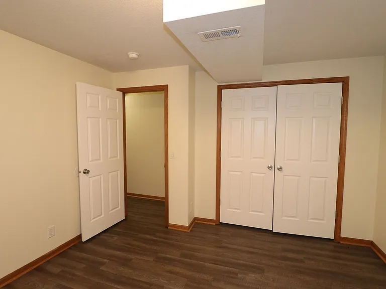 2120 Thompson Dr — Photo 35