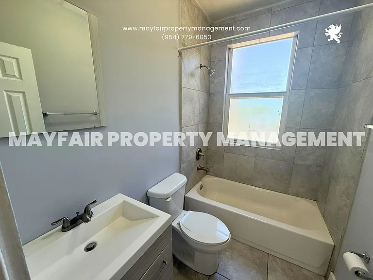 702 S 17th Ave #8 — Photo 7