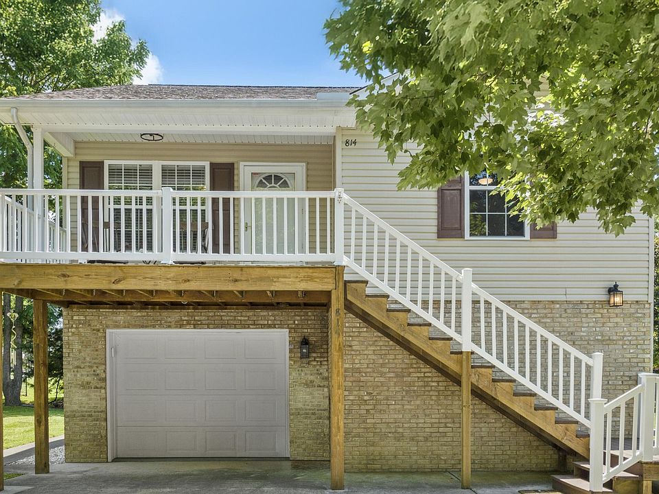 1st image of 814 Plantation Dr