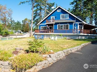 1600 Penn Cove Rd, Oak Harbor, WA 98277