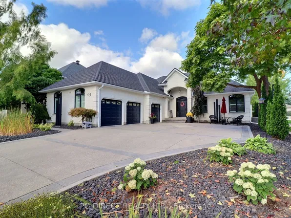 2083 Faircloth Rd, London, ON N6G 5J3