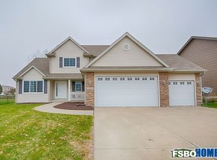 12323 Prairie Dr, Urbandale, IA 50323