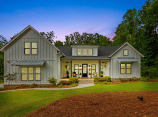 556 W Butternut Rd, Summerville, SC 29483