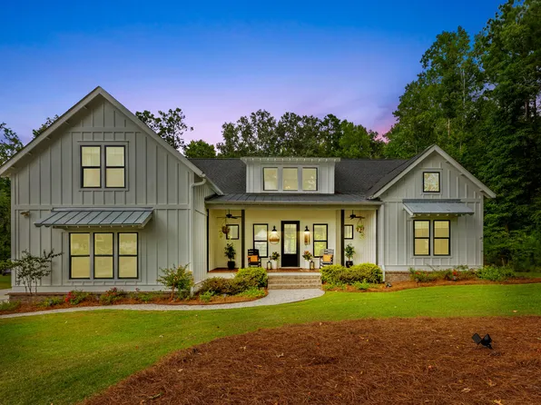 556 W Butternut Rd, Summerville, SC 29483