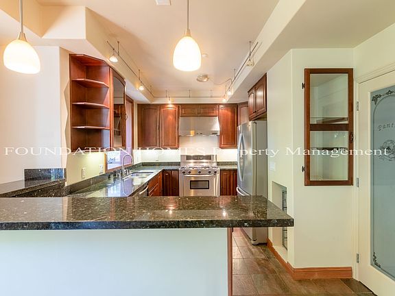 2nd image of 140 Oak Knoll Ave