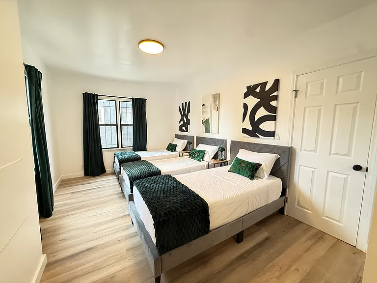 1235 S Longwood Ave #1235 — Photo 37