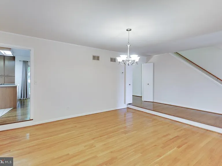 7220 Vistas Ln — Photo 14