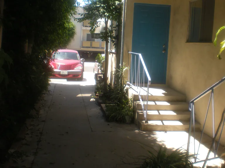 1730 Purdue Ave #2 — Photo 4