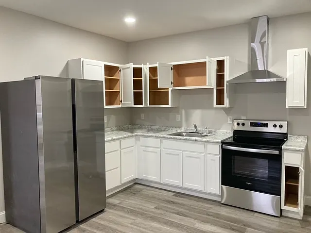 3 bed, $1,950 — Photo 2