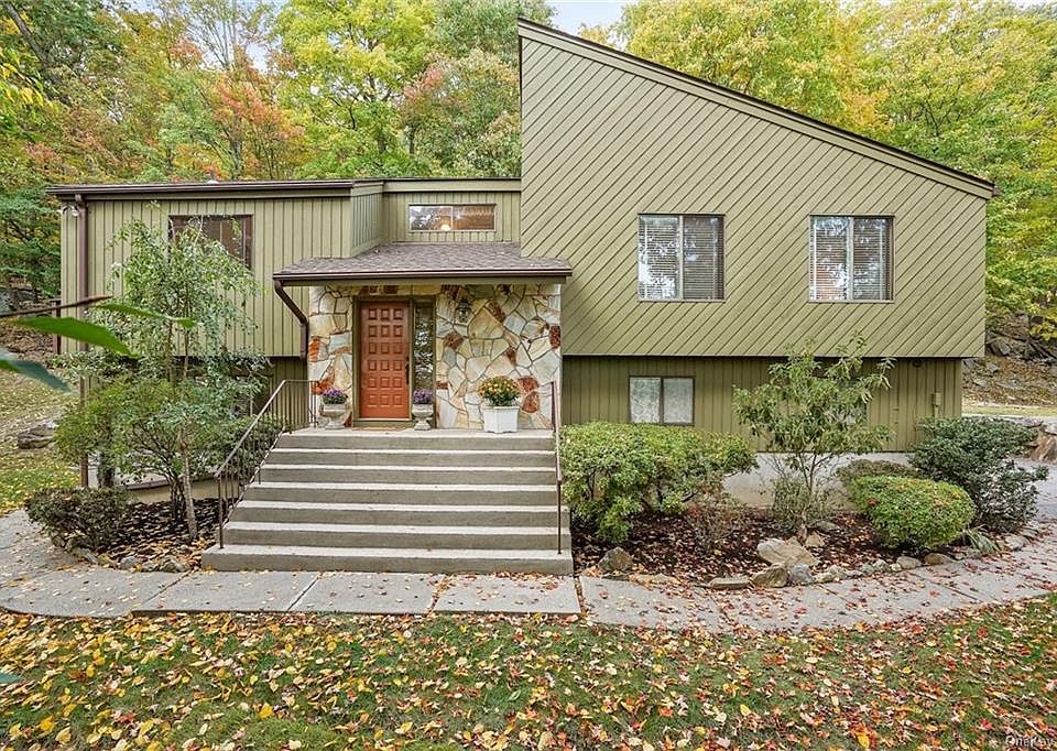 1st image of 2663 Stony St