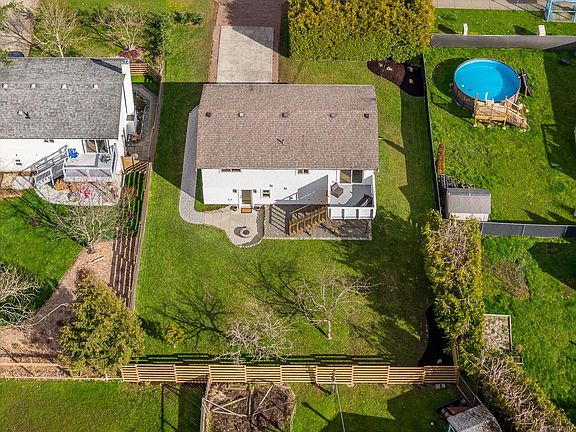 3rd image of 519 Pritchard Rd