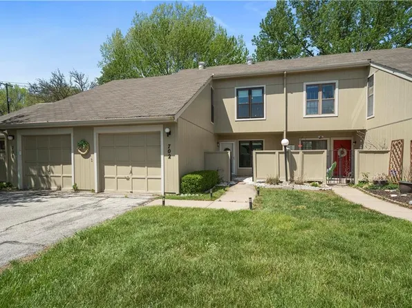 702 E 121st St, Kansas City, MO 64146