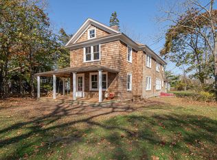 11 Walnut Ave, East Quogue, NY