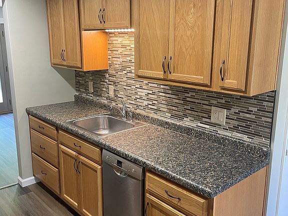 3rd image of 302 Black Hills Dr