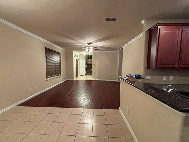 3736 Sicily St — Photo 7