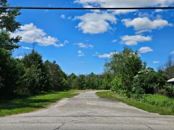 42 Elgin St N, Athens, ON K0E 1B0