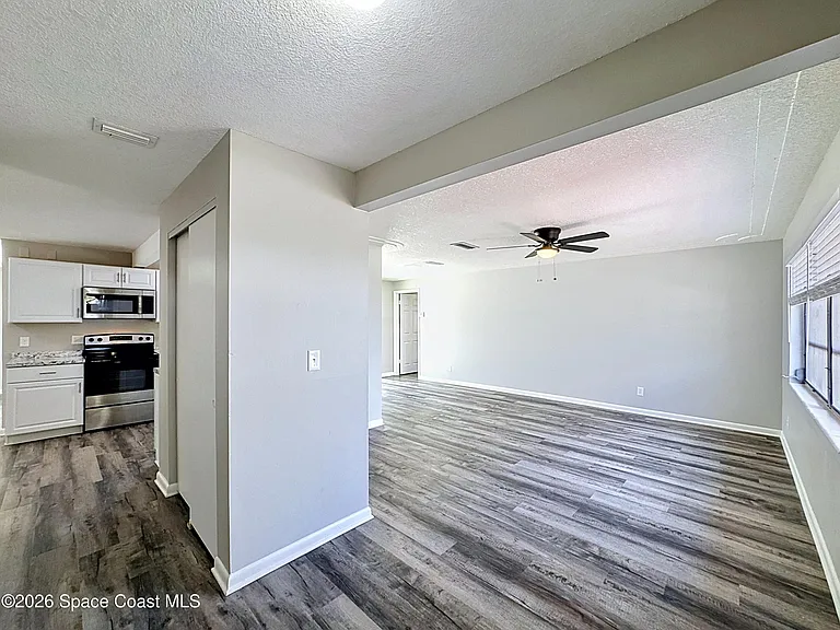 1525 Polaris St — Photo 5