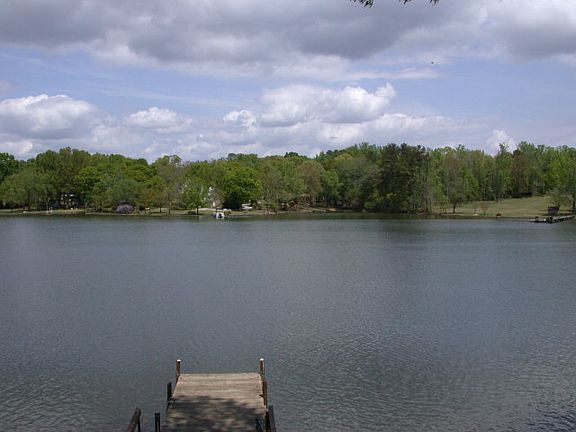 4th image of 108 Mountain Shore Dr
