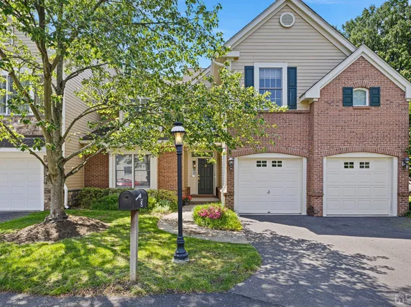 3 Azalea Ct, Princeton, NJ 08540