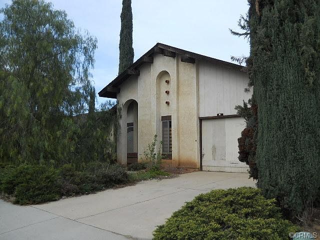 1st image of 23658 Dracaea Ave