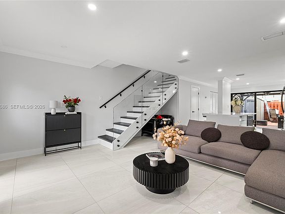 5th image of 10908 NW 7th St #403