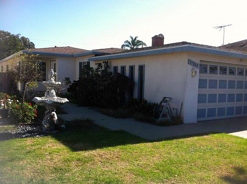 1st image of 11860 Menlo Ave
