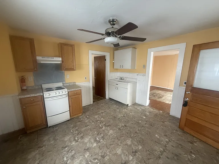 89 Belmont St #2 — Photo 5