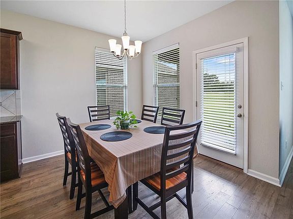 4th image of 315 Haygood Dr