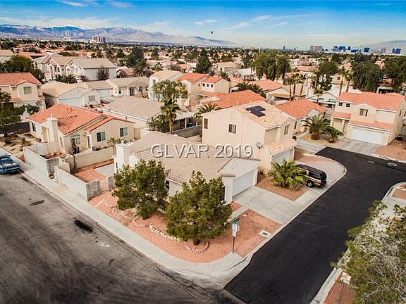 2nd image of 944 Country Skies Ave