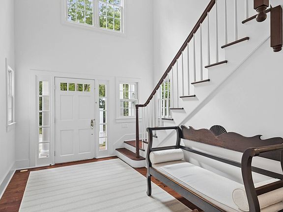 4th image of 10 Fernwood Rd