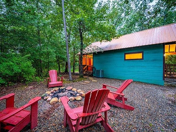 5th image of 33 Paradise Ln