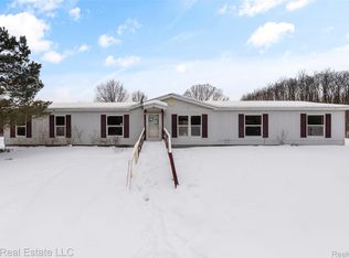 8237 Lambs Rd, Goodells, MI 48027