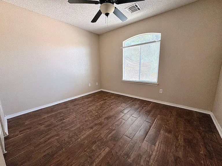 12981 Alfredo Apodaca — Photo 17