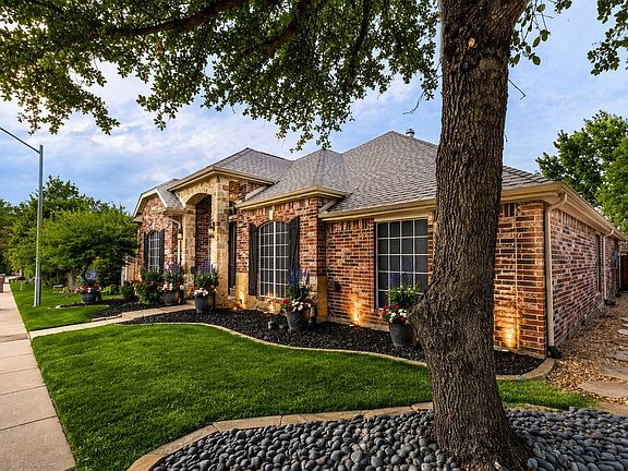 3rd image of 672 Channel Ridge Dr
