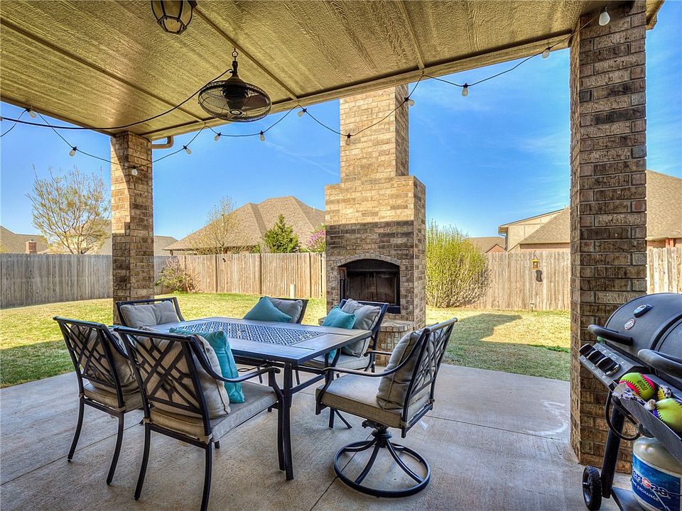 2nd image of 5809 Saint James Pl