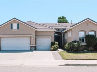 1182 Woodburn Cir, Beaumont, CA 92223