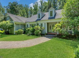 225 Sunlit Dr, Watchung, NJ 07069