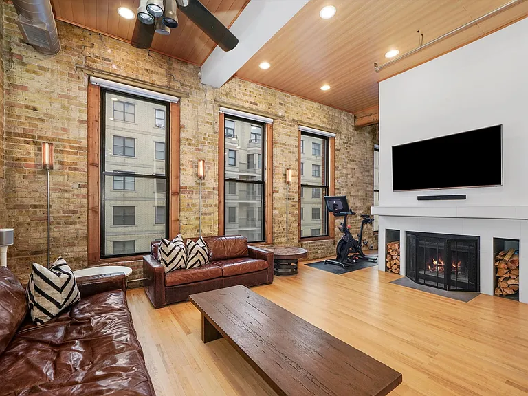 525 N Halsted St #406 — Photo 2