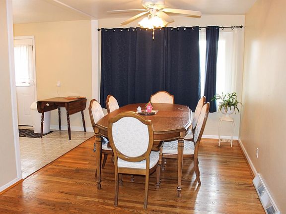 4th image of 61 Japonica Dr