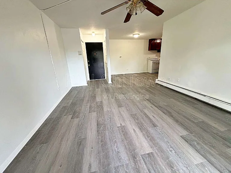 841 Blossom Ln #203 — Photo 3