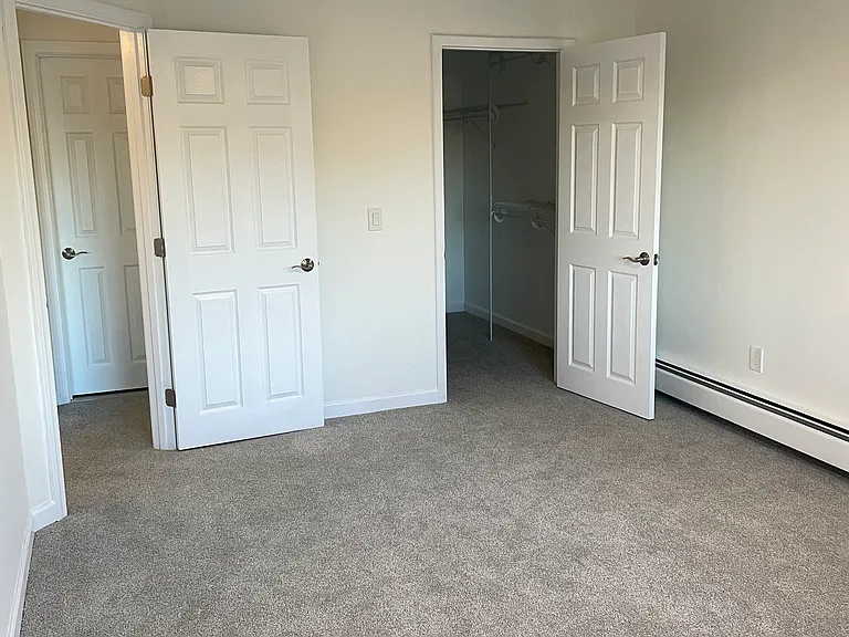989 Atwood Ave — Photo 10