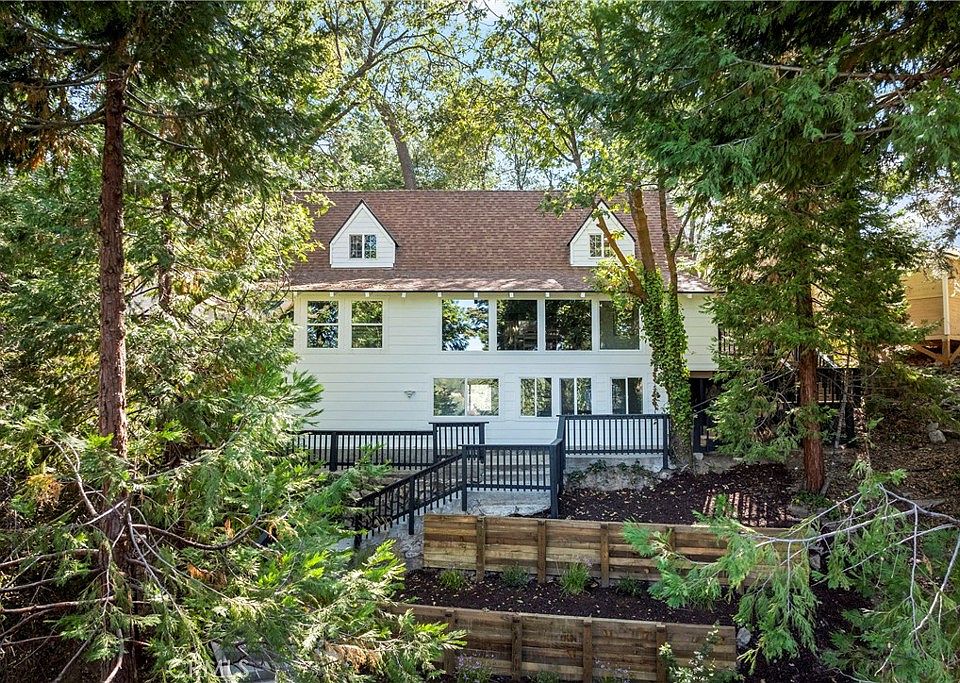 1st image of 28793 Palisades Dr