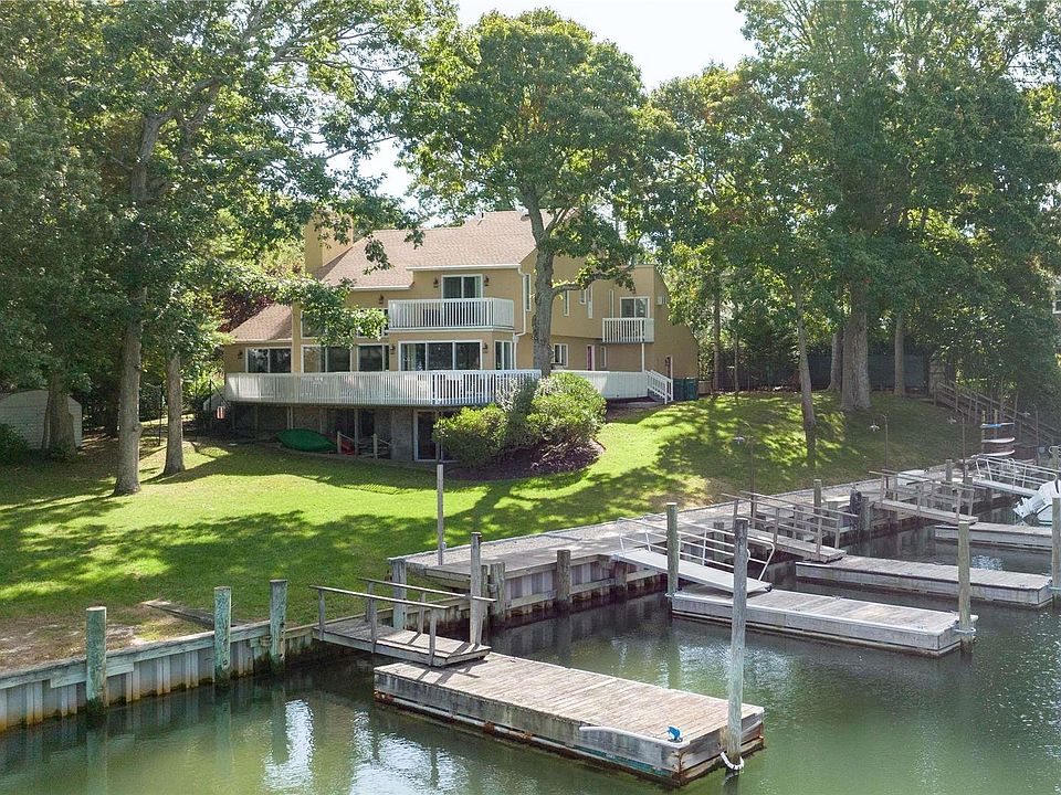 1st image of 400 Windjammer Drive