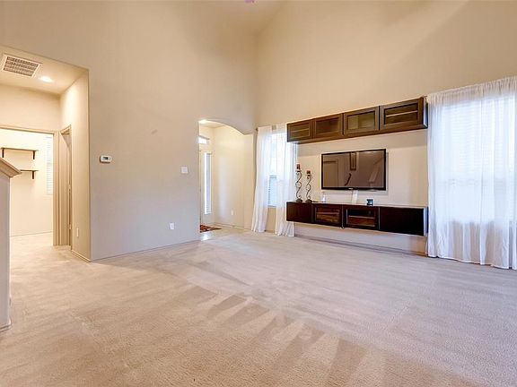 5th image of 422 Sandstone Creek Ln